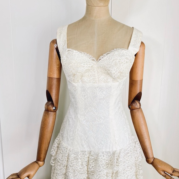 Lilli Diamond Lace Dress - Picture 5 of 13